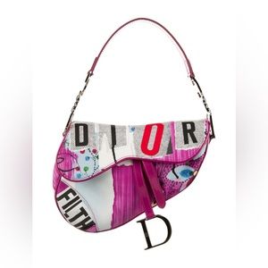 ISO LOOKING FOR THIS DIOR FILTH SADDLE BAG. 🙏🏻